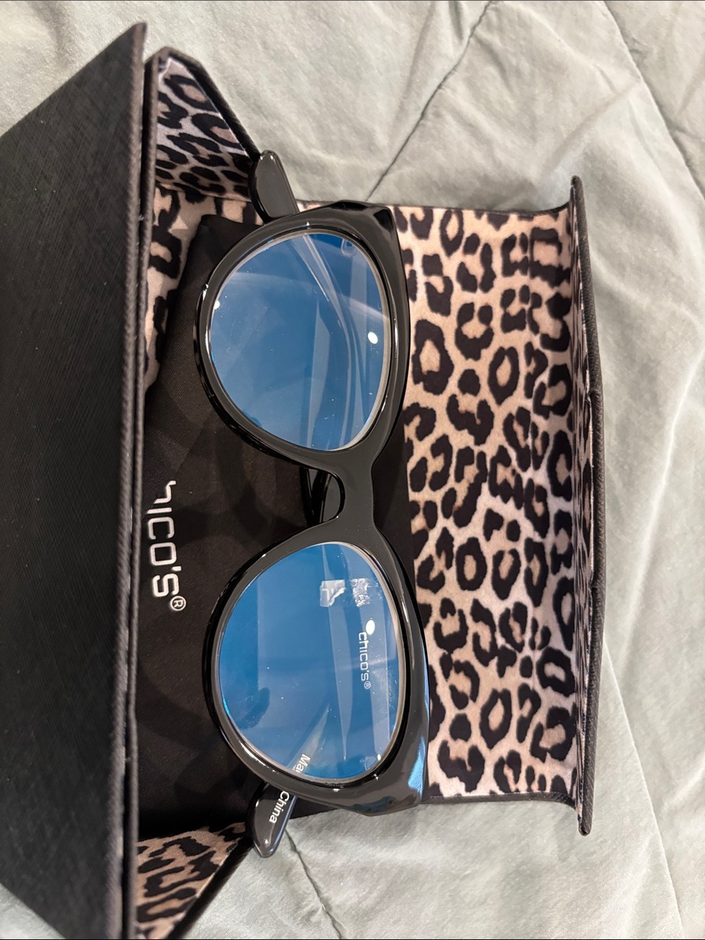 Chico’s Chic Black Cat-Eye Readers with Blue Lenses 3